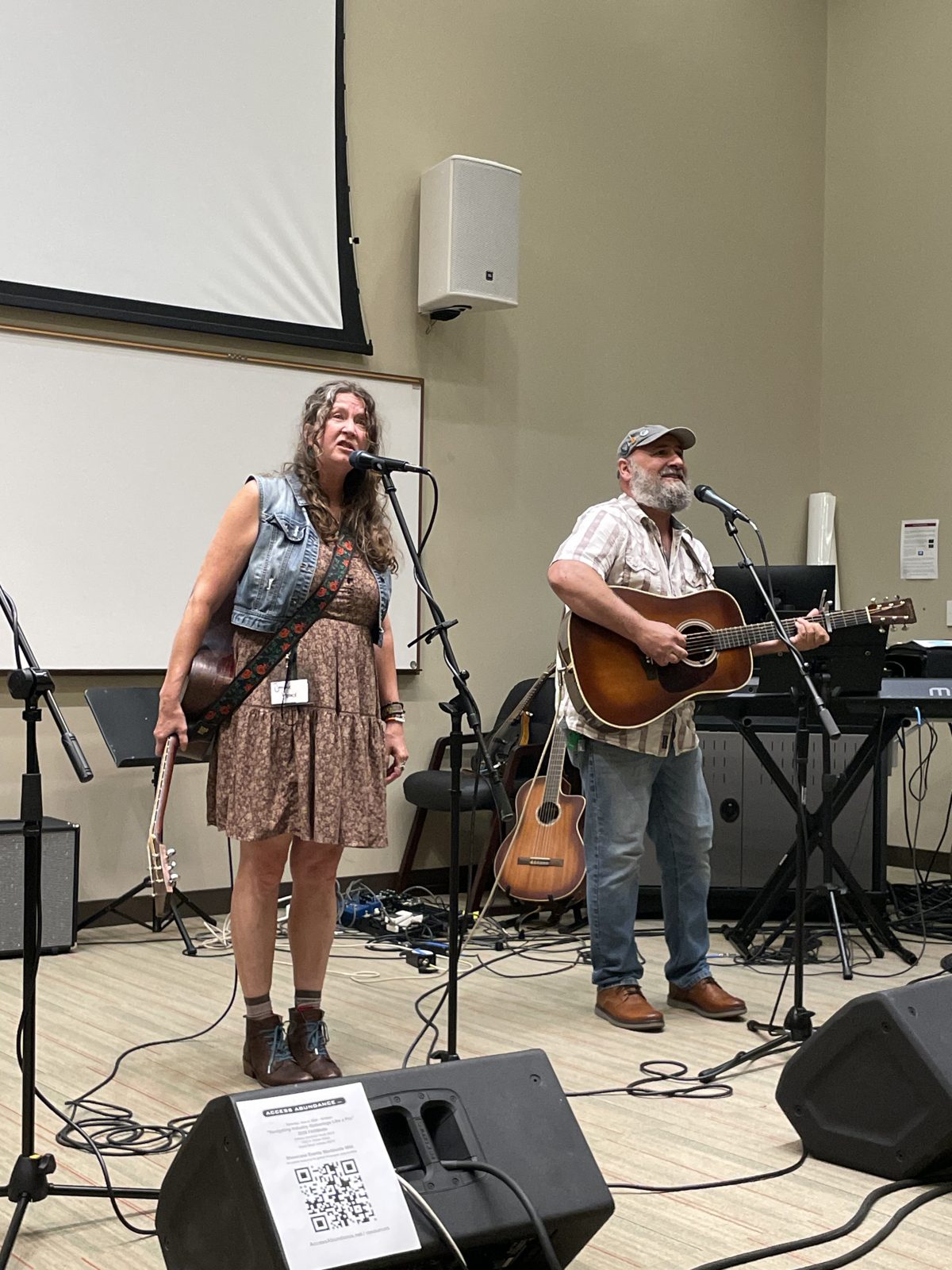A duo performing at the evening showcase